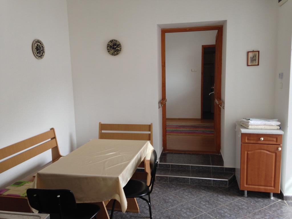 Petra Apartmanok Velem Værelse billede